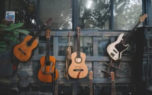 Comparativo: Violões acústicos Yamaha vs Fender para iniciantes