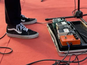 Pedais de overdrive Ibanez Tube Screamer vs Boss SD-1 |